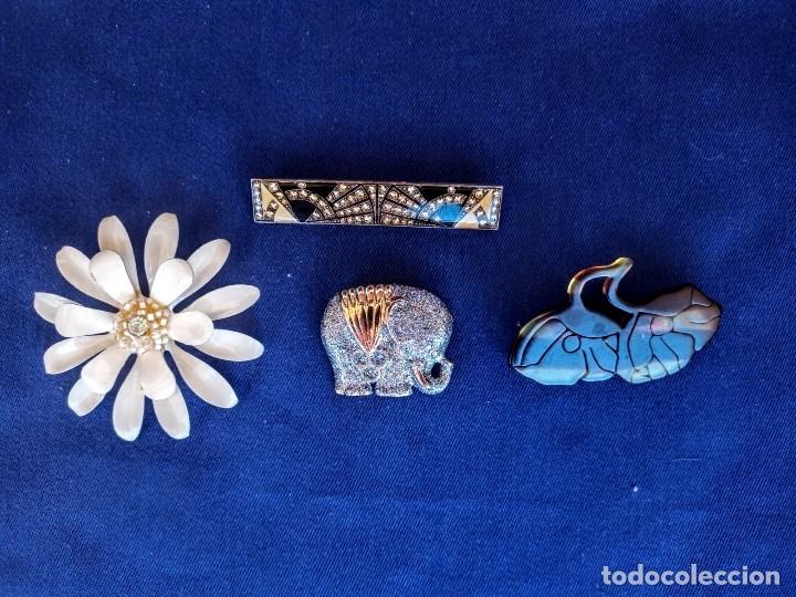 Joyeria: Cuatro broches vintage 1960-1975 - Foto 1