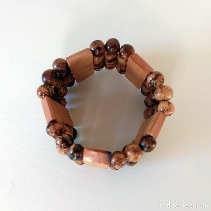 Joyeria: PULSERA DE CUENTAS Y PIEZAS DE MADERA - Foto 3