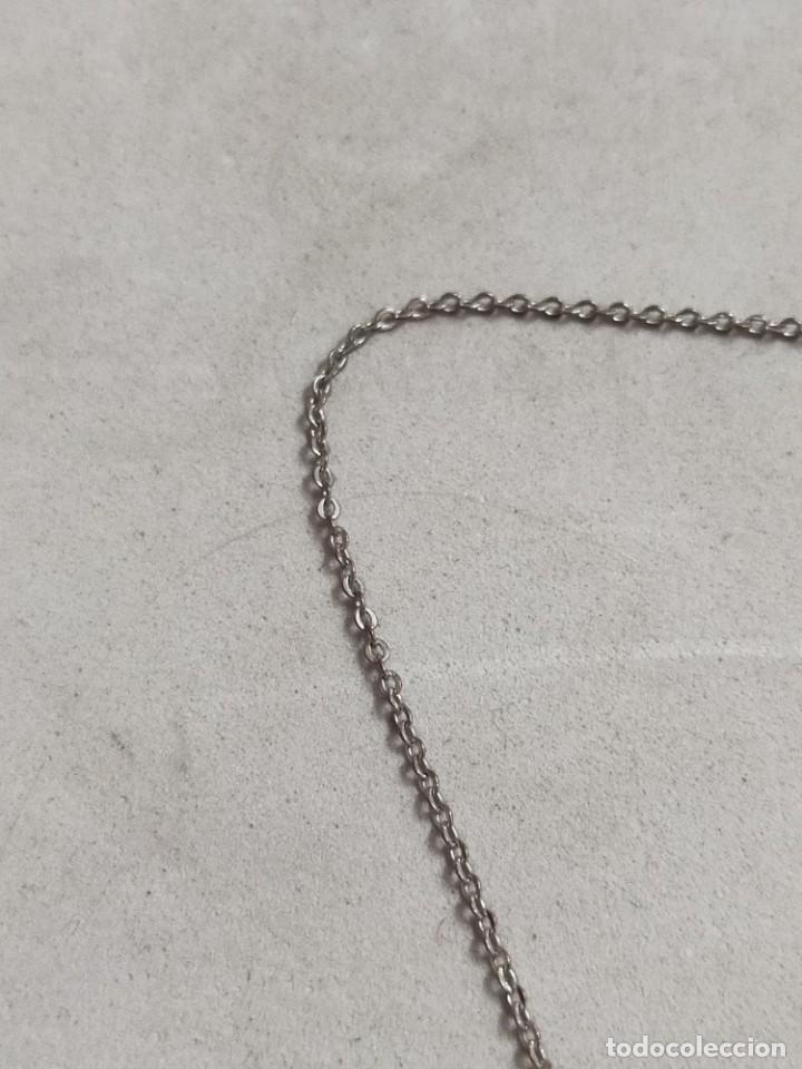 Joyeria: CADENA DE METAL PLATEADO CON COLGANTE EN FORMA DE TRAINGULO - Foto 4