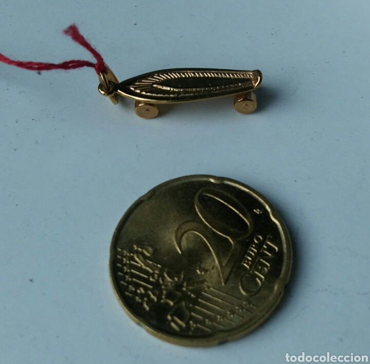 Joyeria: Skateboard o monopatin dorado - 20mm - Foto 3