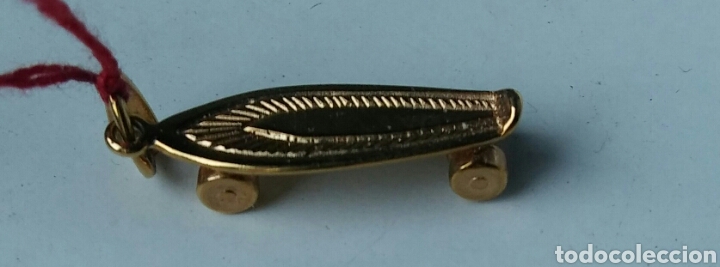 Joyeria: Skateboard o monopatin dorado - 20mm - Foto 4