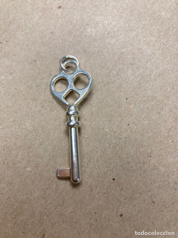 Joyeria: Colgante en forma de llave - Foto 2