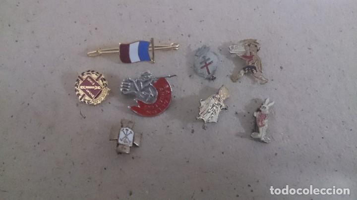 Schmuck: 8 MINIBROCHES ANTIGUOS ( BISUTER&Iacute;A ). M2 18