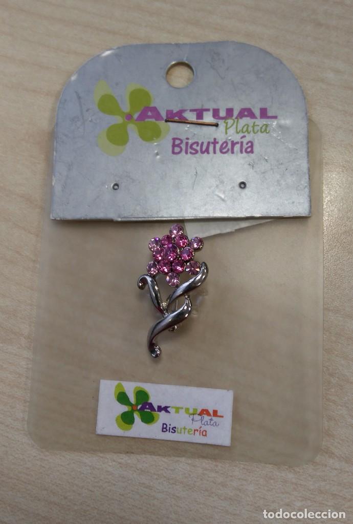 Joyeria: BISUTERIA - FLOR CON INCRUSTACIONES MORADAS - NUEVO. - Foto 1