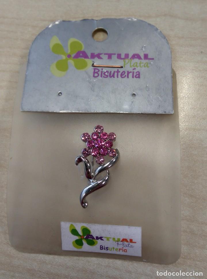 Joyeria: BISUTERIA - FLOR CON INCRUSTACIONES MORADAS. - Foto 1