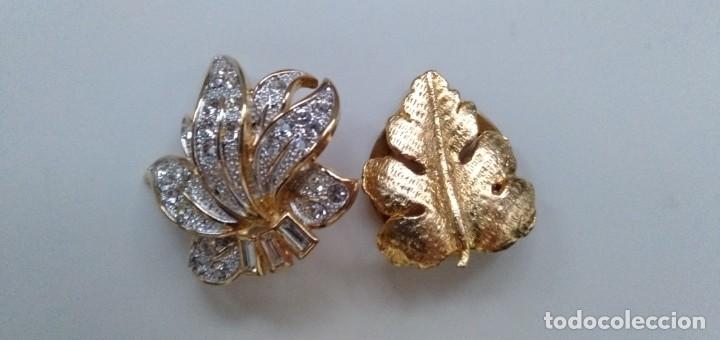Schmuck: Conjunto de adorno de solapa o pa&ntilde;uelo y pendiente de bisuter&iacute;a