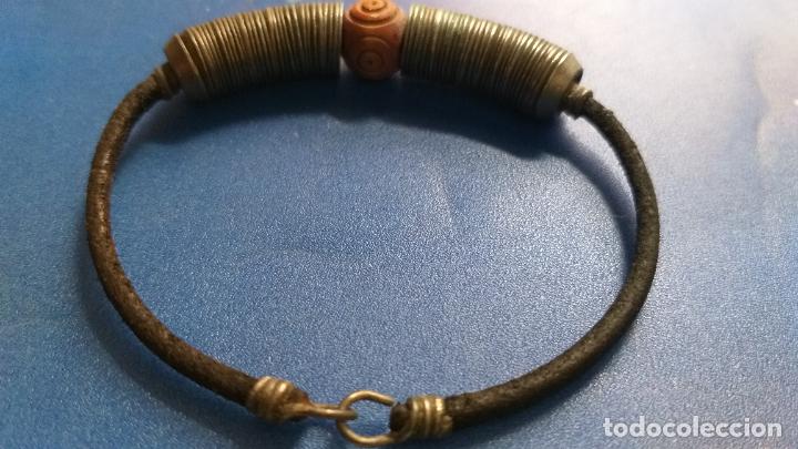 Joyeria: Pulsera diversos elementos. Metal, cord&oacute;n y piedra - Foto 8
