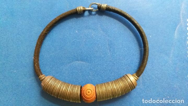 Joyeria: Pulsera diversos elementos. Metal, cord&oacute;n y piedra - Foto 1