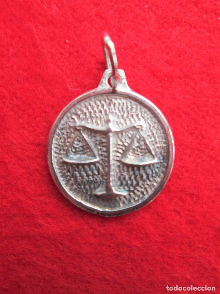 Joyeria: MEDALLA EN PLATA. - PLACA DEL HOROSCOPO - LIBRA. - Foto 3