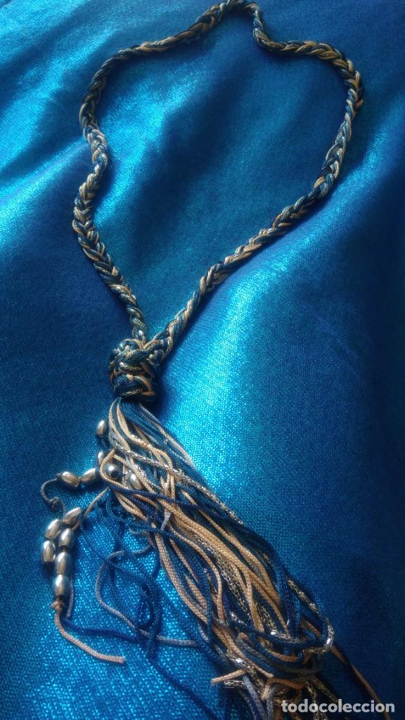 Gioielleria: COLLAR CORDONES SEDA AZUL Y VIS&Oacute;N CON CADENA PLATEADA.