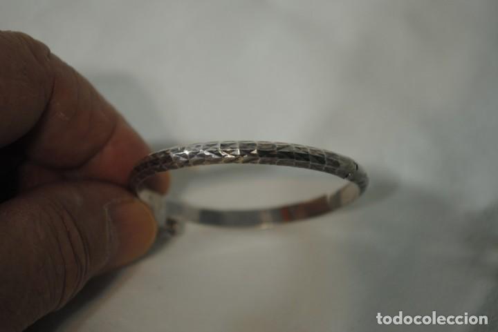 Joyeria: PULSERA BISELADA DE PLATA . - Foto 3