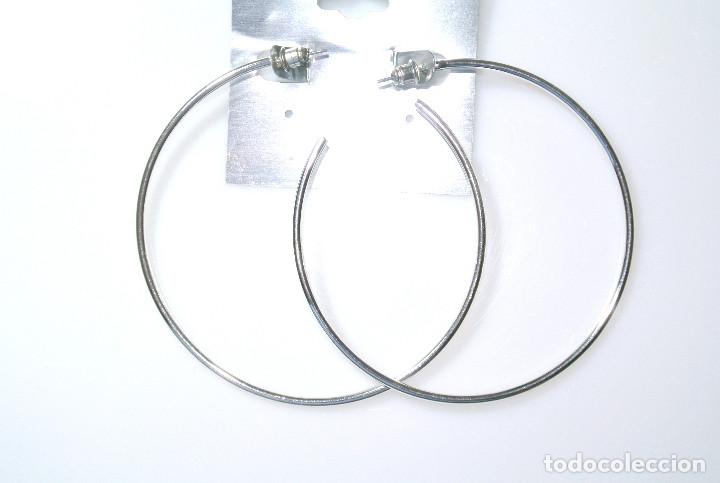 Joyeria: Pendientes de aro color plata 7 cm, A&ntilde;o 2000, Nuevos - Foto 1