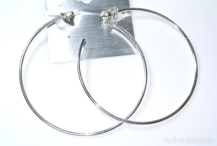 Joyeria: Pendientes de aro color plata 7 cm, A&ntilde;o 2000, Nuevos - Foto 2
