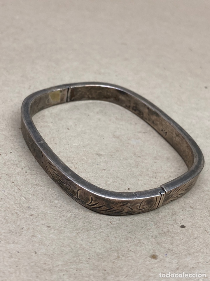 Joyeria: Pulsera de plata r&iacute;gida cierre caj&oacute;n siglo XIX - Foto 1