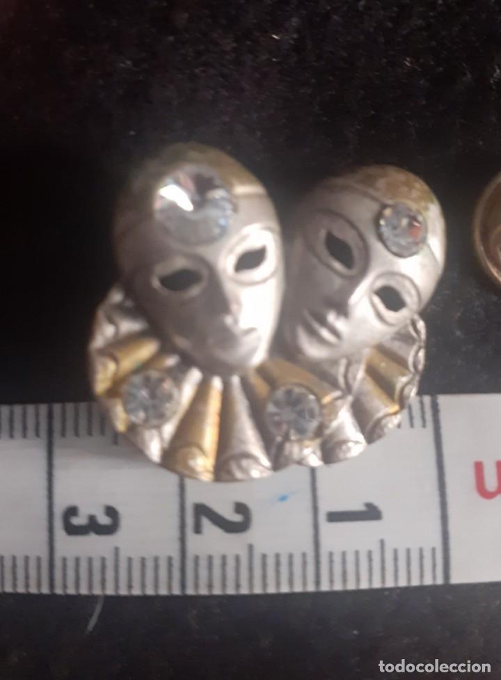 Joyeria: Broche metalico de mascaras de carnaval - Foto 3