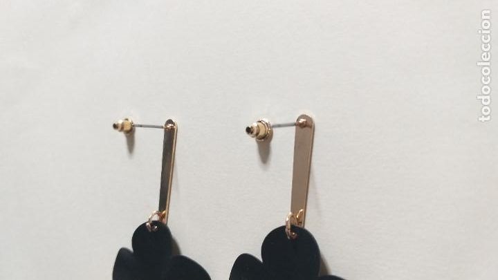 Joyeria: PENDIENTES ALARGADOS. FLOR. DORADO Y NEGRO - Foto 7