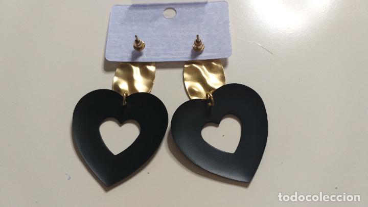 Joyeria: PENDIENTES ALARGADOS. CORAZON. DORADO Y NEGRO - Foto 6