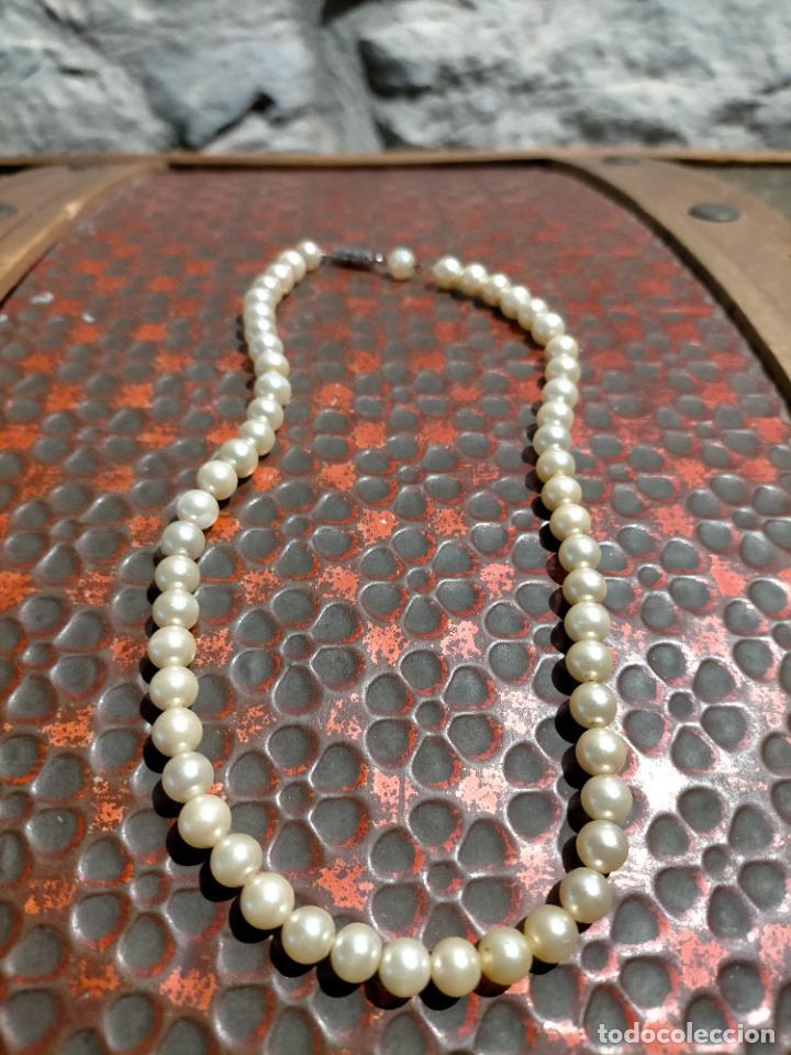 Joyeria: Antigua collar de perlas artificiales con cierre a&ntilde;os 50-60 - Foto 1