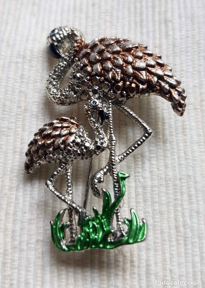 Joaillerie: BROCHE FLAMENCOS MET&Aacute;LICO CON PIEDRAS Y ESMALTADO. A&Ntilde;OS 80