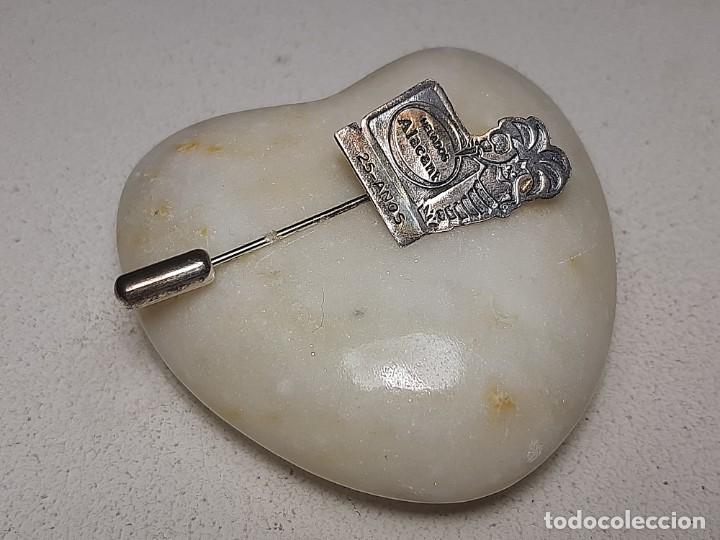 Joalharia: ANTIGUA INSIGNIA BROCHE DE ALFILER EN PLATA 925 - 25 ANIVERSARIO DE HELADOS ALACANT 1972 - 1997