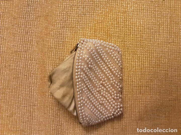 Joyeria: Antiguo monedero de perlas de imitaci&oacute;n - Foto 5
