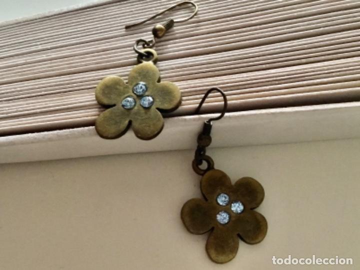 Joyeria: PENDIENTES DE FLOR. BA&Ntilde;O DE BRONCE Y CRISTAL AZUL - Foto 4