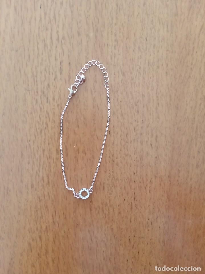 Joyeria: Design bracelet with matching beading.Pulsera con pedrer&iacute;a.