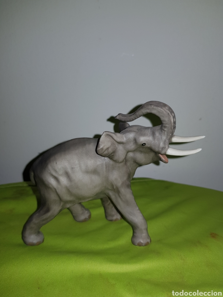 Joyeria: Elefante de la suerte, graciosa figura de C.MARTINU