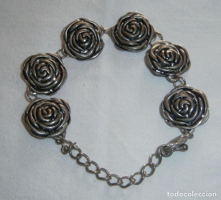 Joyeria: pulsera plateada con rosetones - Foto 1