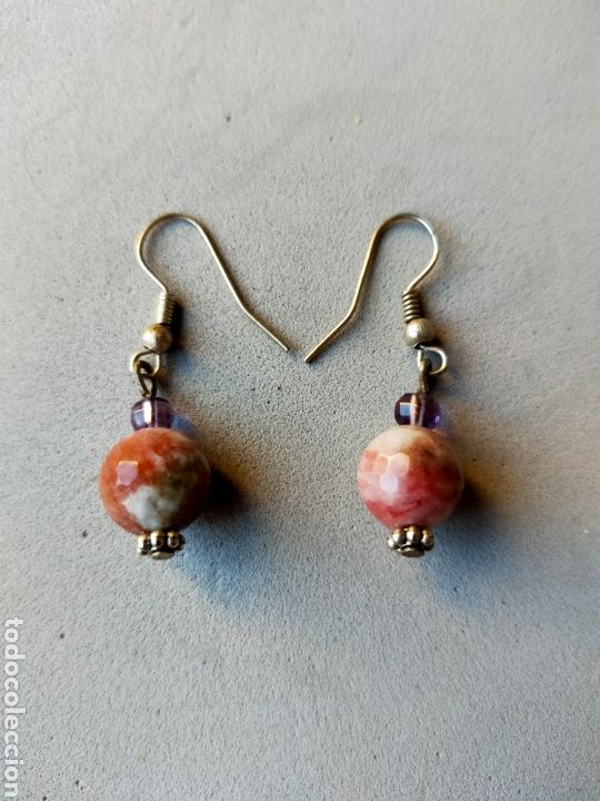 Joalharia: PENDIENTES DE BISUTERIA EN METAL CON BOLA DE CRISTAL TALLADO COLOR AGATA.