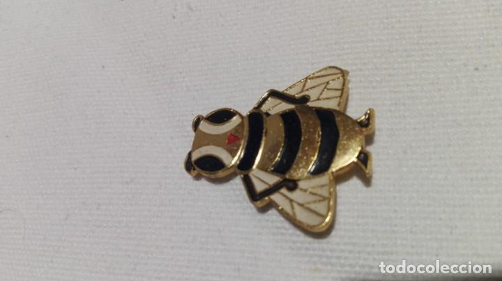 Joyeria: Broche con forma de abeja en ba&ntilde;o dorado - Foto 1