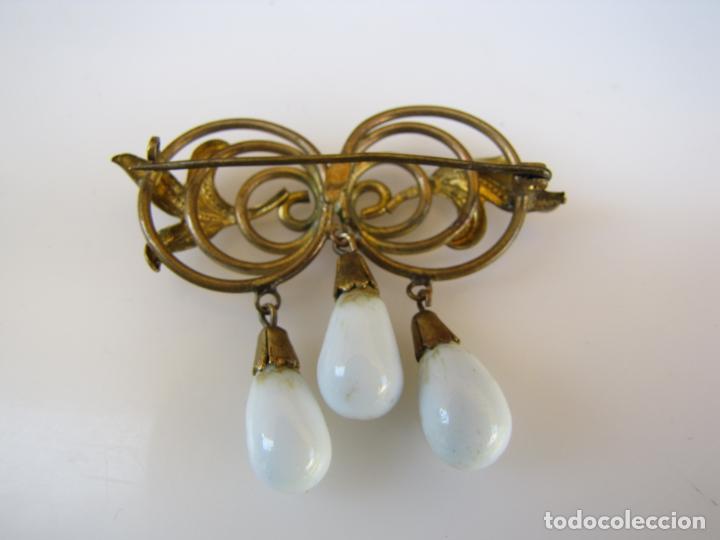 Joyeria: 19.- broche lat&oacute;n y perlas - Foto 4