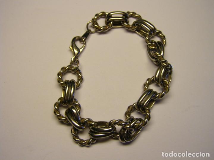 Joalharia: Pulsera de bisuter&iacute;a, color plateado. A&ntilde;os 70.