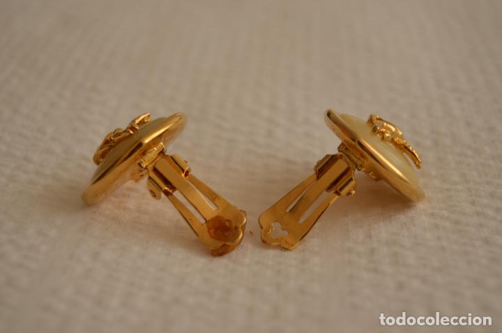 Joyeria: Conjunto de collar y pendientes dorados en forma de coraz&oacute;n - Foto 4