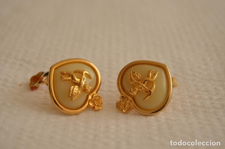 Joyeria: Conjunto de collar y pendientes dorados en forma de coraz&oacute;n - Foto 3