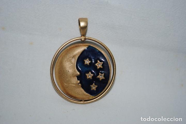 Joyeria: MODERNO COLGANTE DE DOS CARAS . - Foto 1