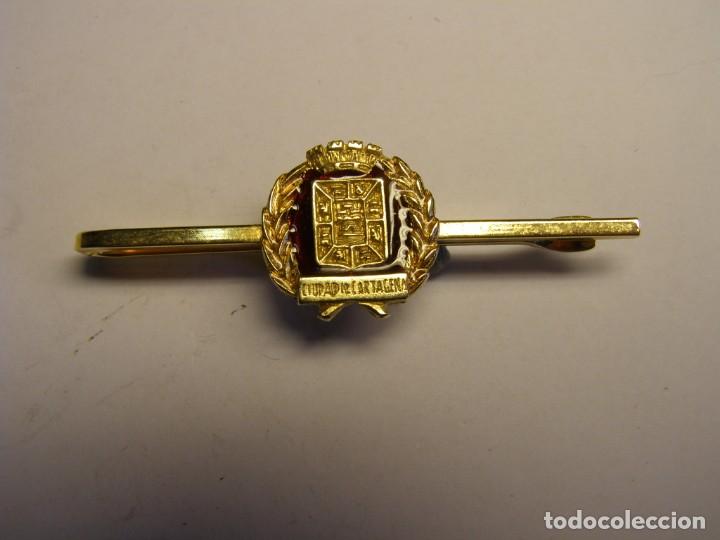 Joalharia: Pisacorbatas con el escudo de Cartagena, a&ntilde;os 80.
