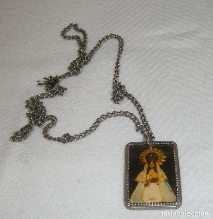 Joyeria: cadena plateada con medalla de una virgen - Foto 1