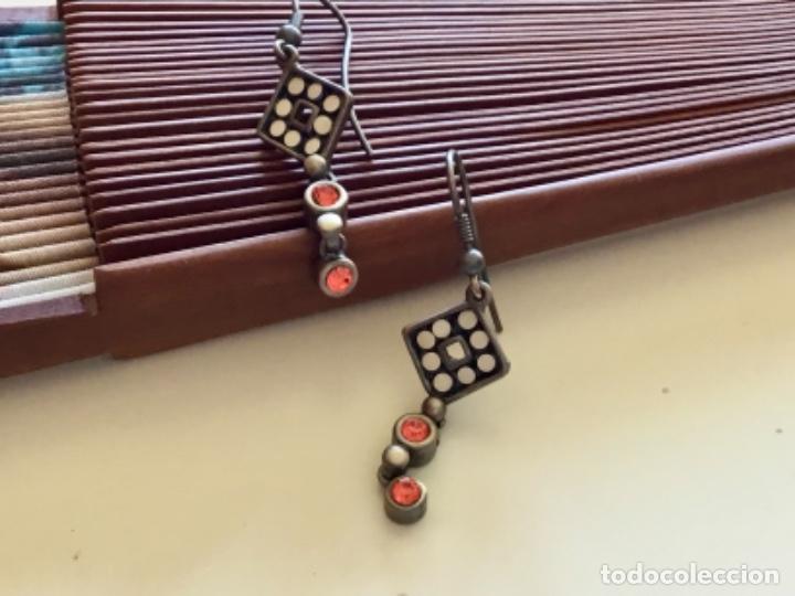 Joyeria: PENDIENTES EN PLATA VIEJA CON CRISTAL OPALINA Y CORAL - Foto 4
