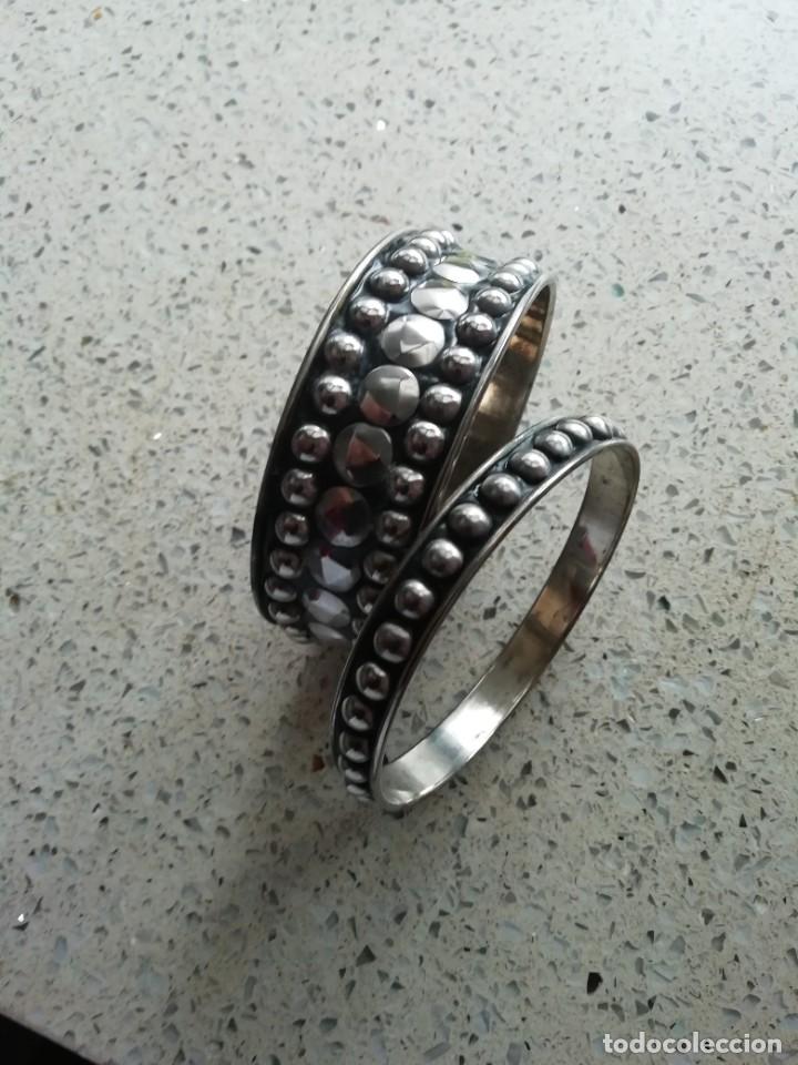Joyeria: 2 pulseras vintage de metal - Foto 1