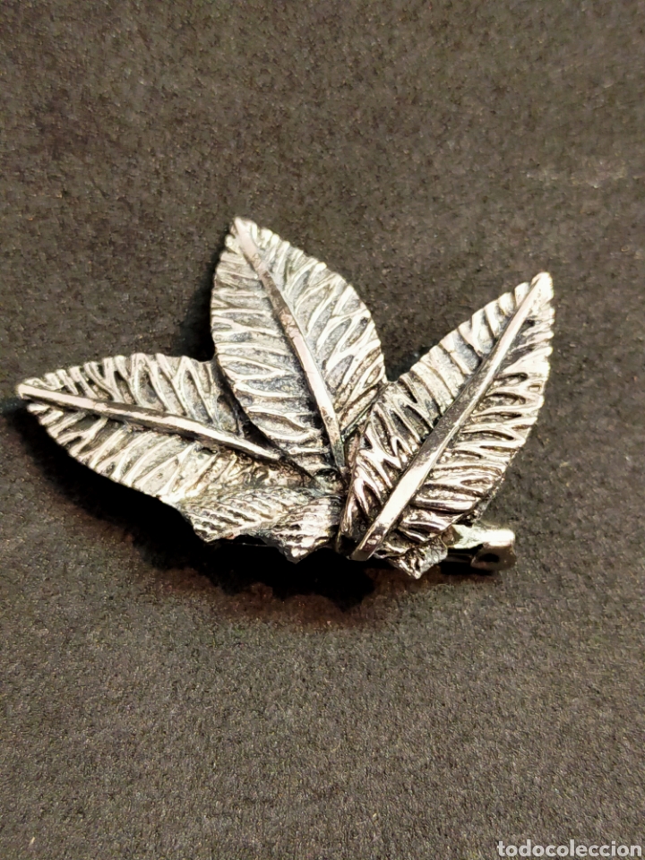 Joyeria: BROCHE DE METAL CON FORMA DE HOJAS. - Foto 3
