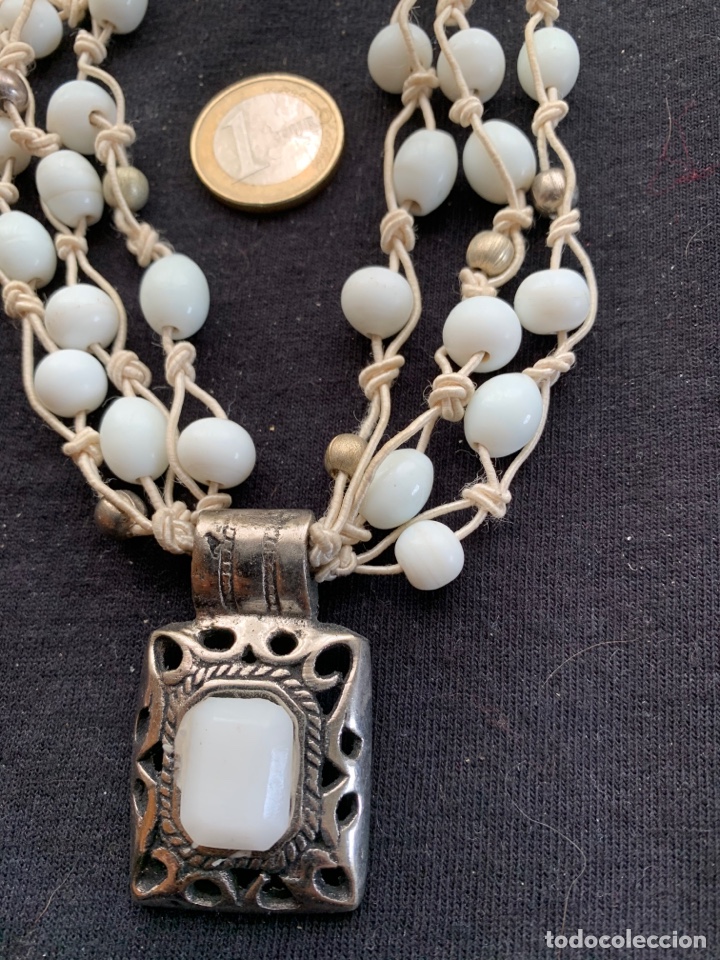 Joyeria: Collar plateado y blanco - Foto 2