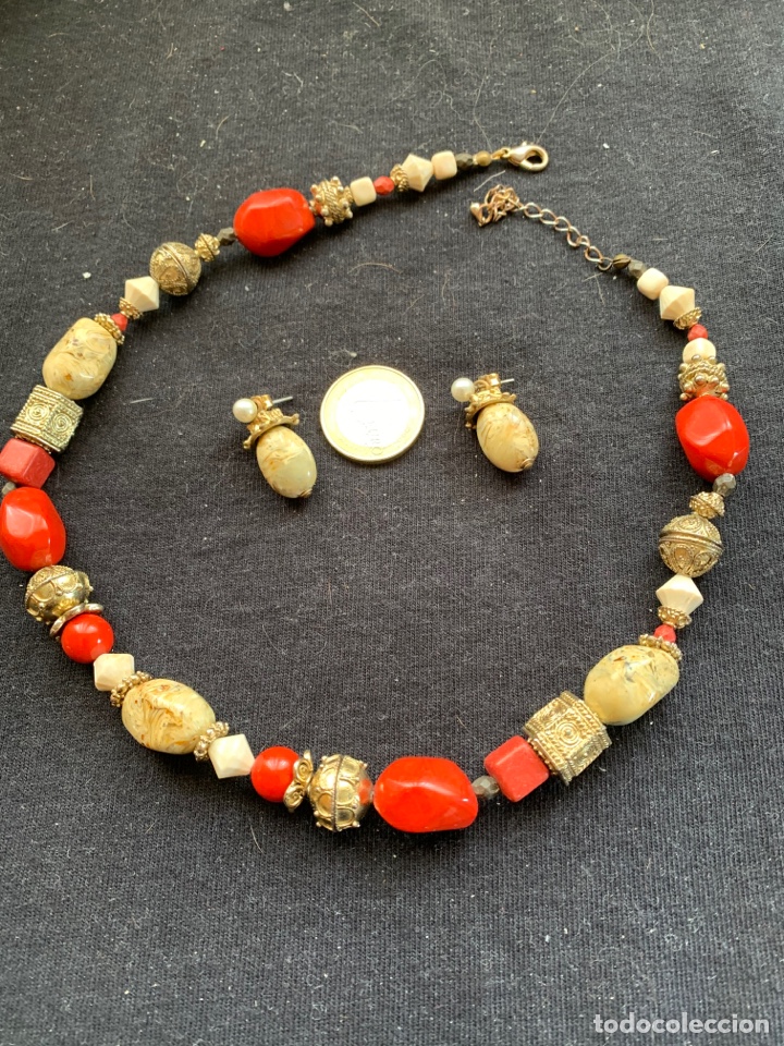 Joyeria: Collar y pendientes rojo y beige - Foto 1