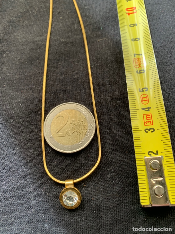 Joyeria: Collar dorado con piedra transparente. Marca Monet - Foto 1
