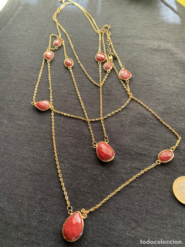 Joyeria: Dos cadenas doradas con piedras burdeos - Foto 3
