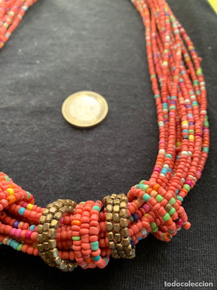 Joyeria: Collar de cuentas coral y doradas - Foto 2