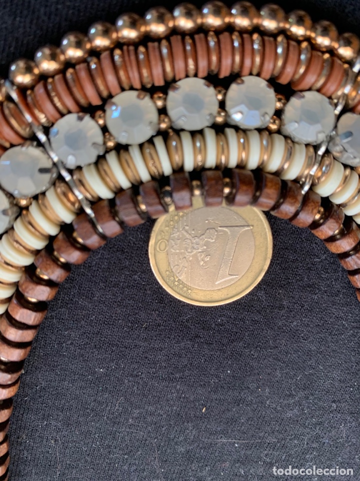 Joyeria: Gargantilla dorada blanca y beige - Foto 2