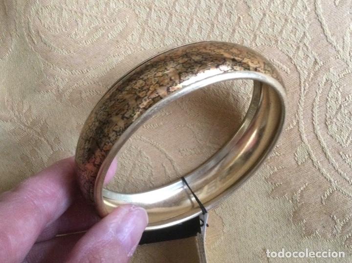 Joyeria: PULSERA METAL DORADO CON FLORES