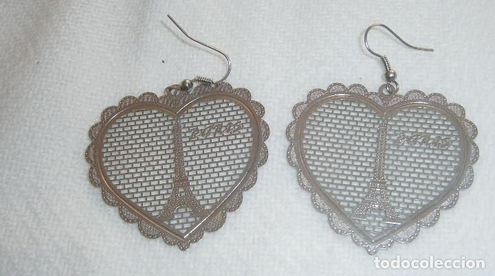 Joyeria: pendientes plateados forma de corazon con la torre eiffel - Foto 1