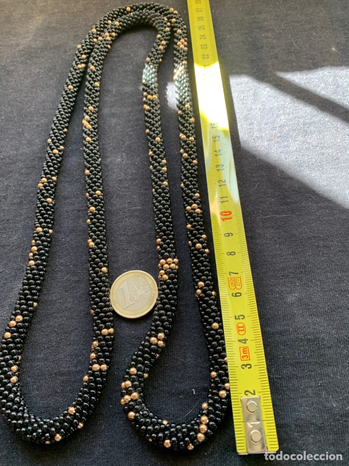 Joyeria: Collar largo de cuentas negras y doradas - Foto 1